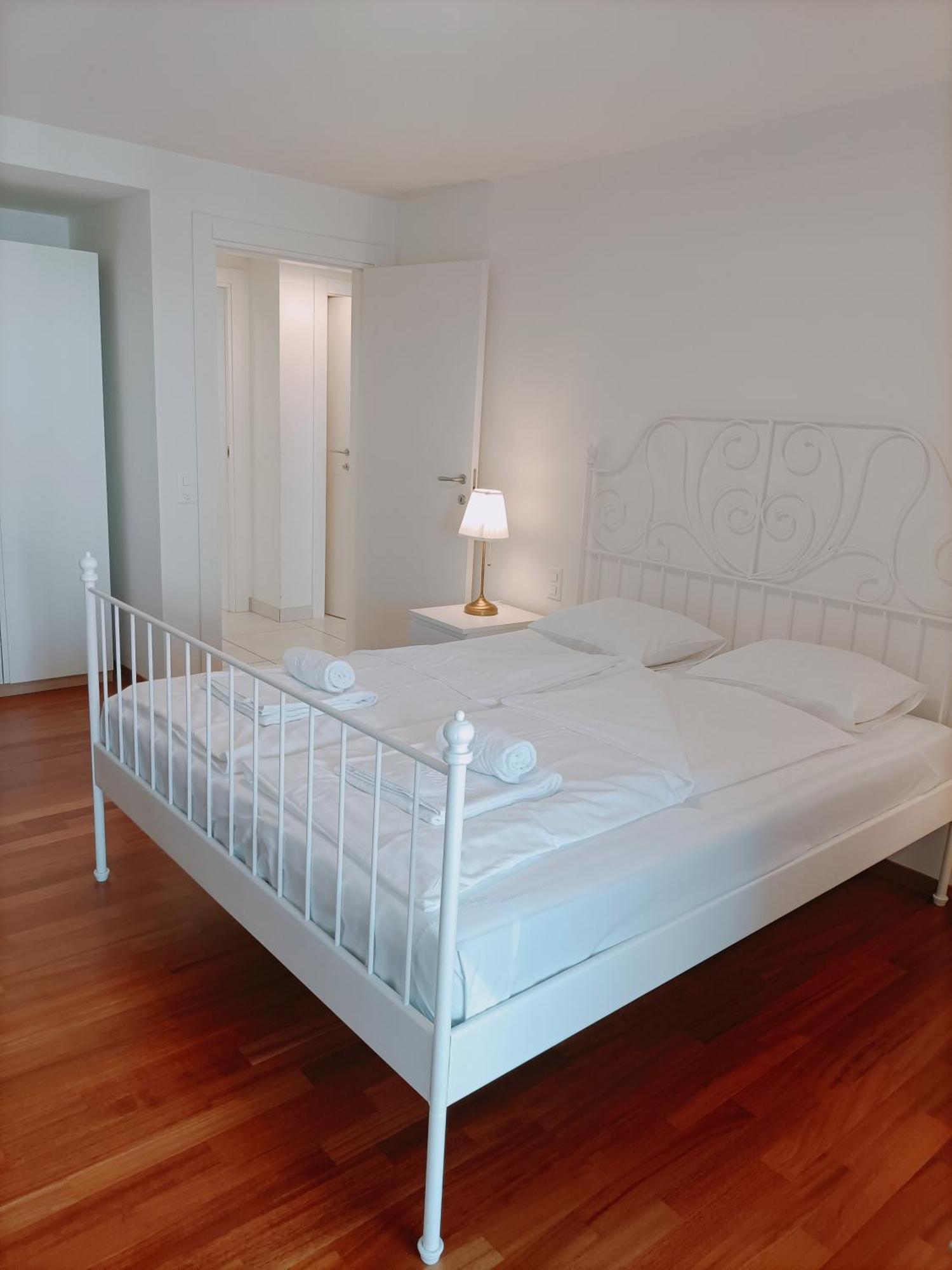 Residenza Vivian Deluxe Apartments Locarno Extérieur photo