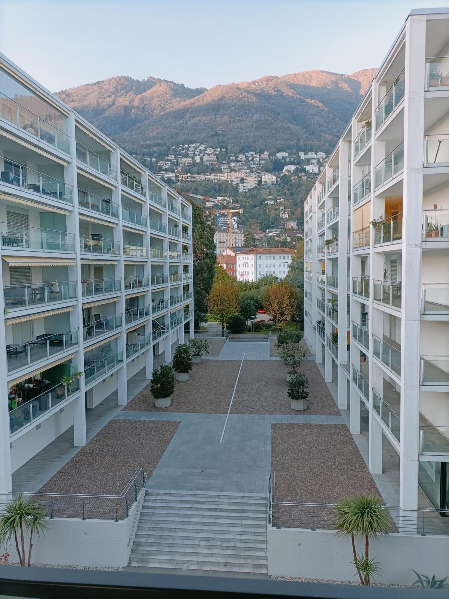 Residenza Vivian Deluxe Apartments Locarno Extérieur photo